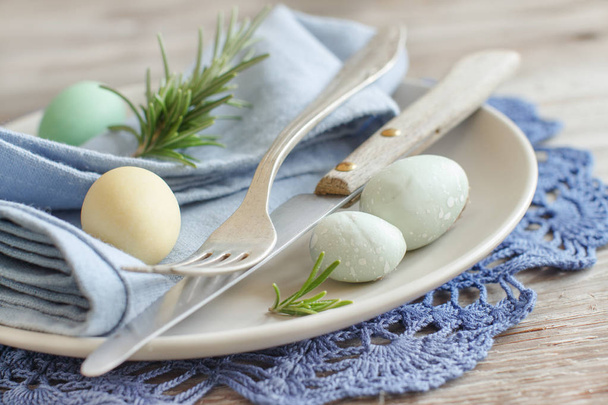 Rustic Easter table setting - 写真・画像