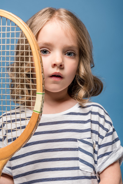 テニス用品を持つ少女 - 写真・画像