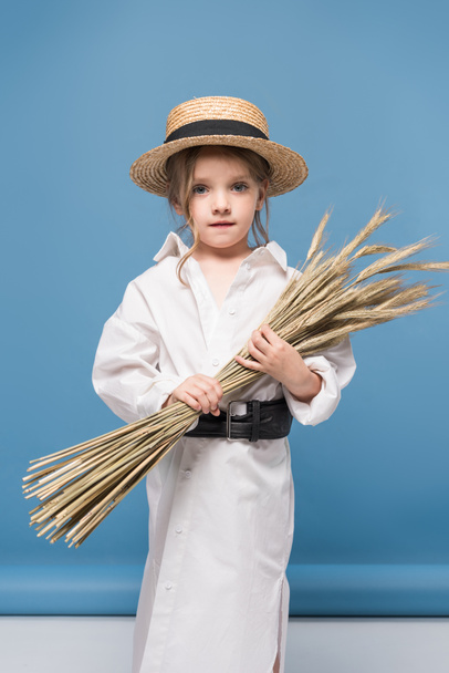 little girl with wheat ears  - Fotografie, Obrázek
