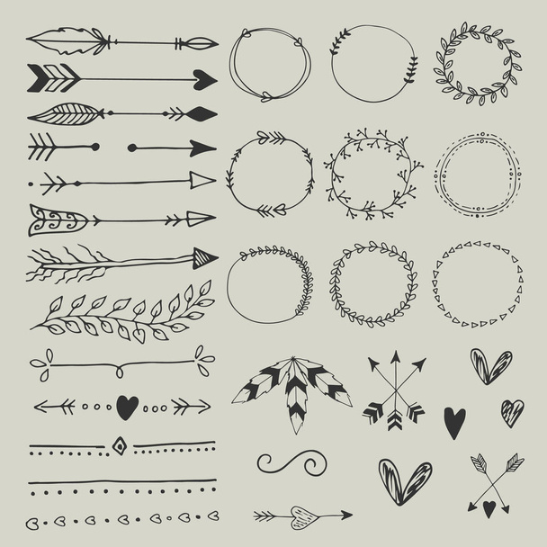 Coleção de elementos de design de casamento desenhado à mão, setas, círculos boders corações e penas
. - Vetor, Imagem