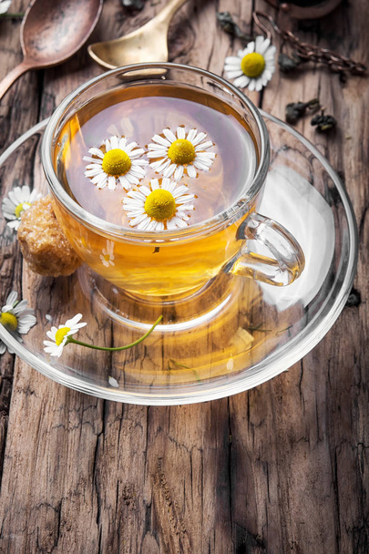 Травяной чай с ромашкой
 - Фото, изображение