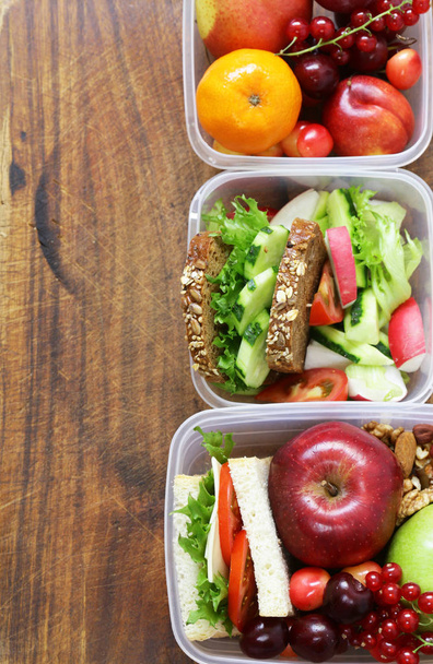 Lunchbox für gesunde Ernährung im Büro und in der Schule - Foto, Bild