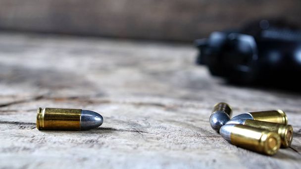 Пули и ружье на дрова
 - Фото, изображение