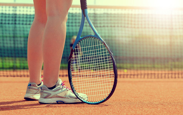 Tennisspieler mit Schläger. - Foto, Bild