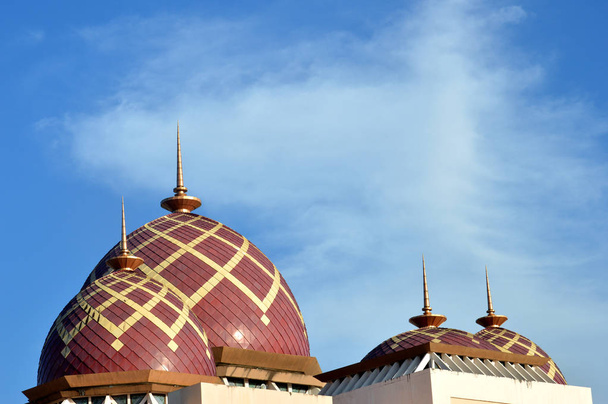Grande Mesquita Baitul Izzah Tarakan, Indonésia
  - Foto, Imagem