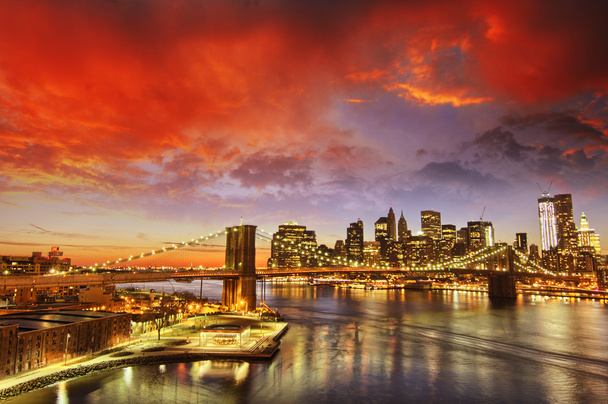 New York - Manhattan skyline al tramonto invernale
 - Foto, immagini