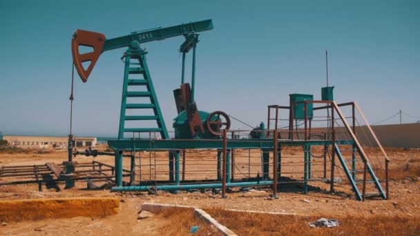 Oil Pump, Pump jack. Fossil Fuel Energy, Old Pumping Unit - Footage, Video