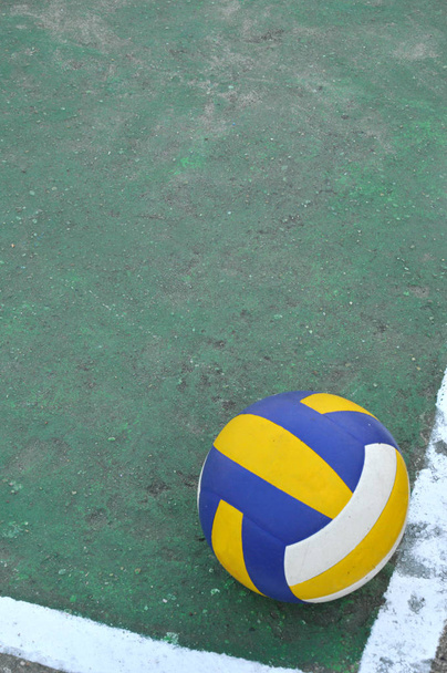 míč volejbalový míč na volejbal - Fotografie, Obrázek