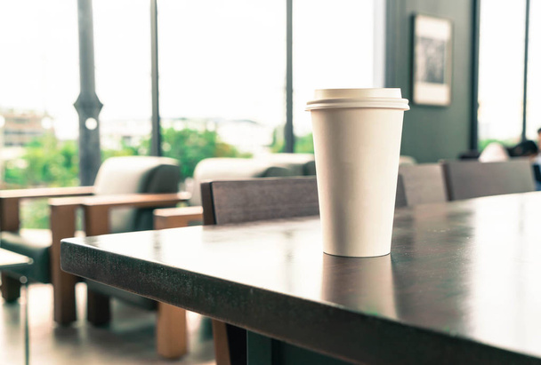coffee cup in coffee shop - Fotografie, Obrázek