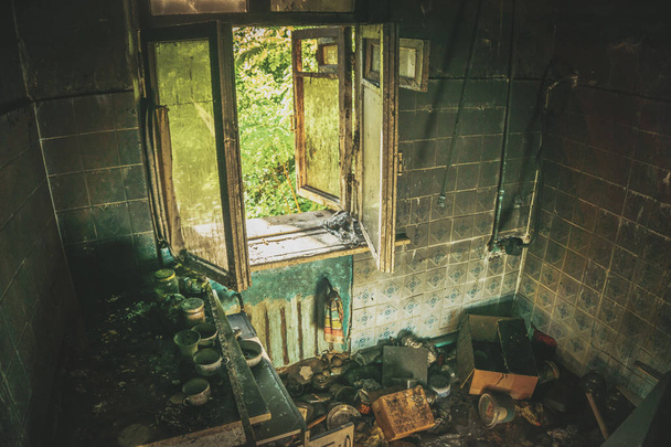 Wnętrza spalonego przez pożar domu - Zdjęcie, obraz