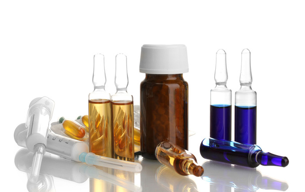Medical ampules, bottle and syringes, isolated on white - Foto, Imagen