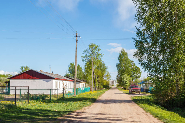 На вулиці в селі Tsevlo влітку - Фото, зображення