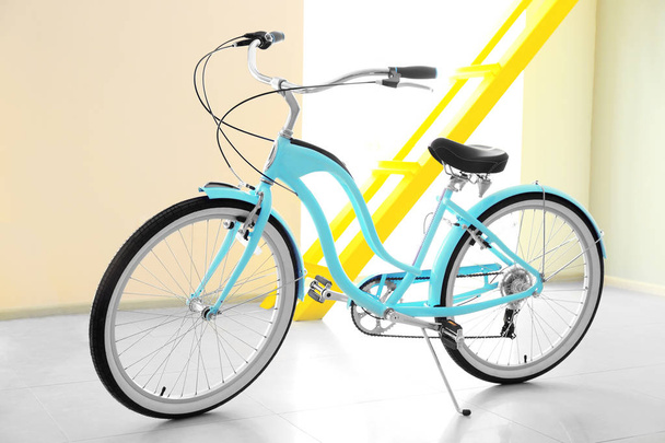 Modern two-wheeled bicycle - Foto, afbeelding