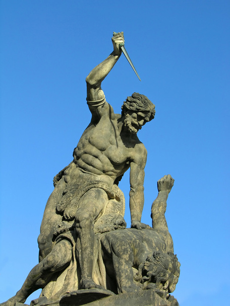 Batalha de Titan perto do Castelo de Praga
 - Foto, Imagem