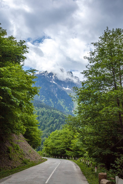 Красивые горы Сванети, горный район Грузии
 - Фото, изображение
