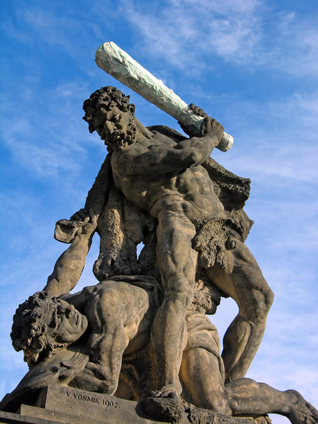 Batalha Titan perto do Castelo de Praga
 - Foto, Imagem