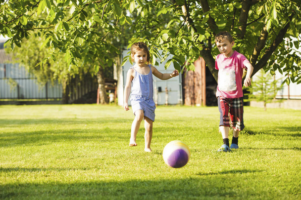 Children with a ball - Φωτογραφία, εικόνα