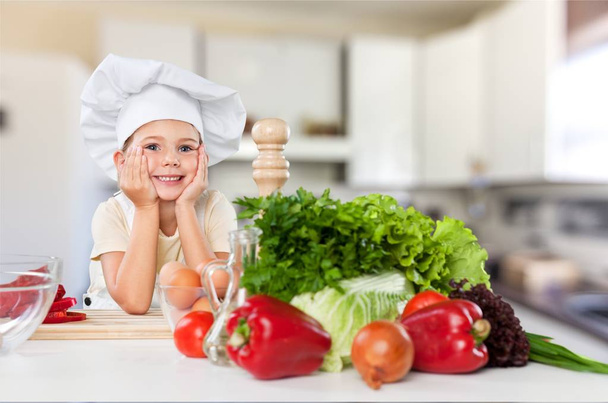 little girl preparing healthy food - Foto, immagini