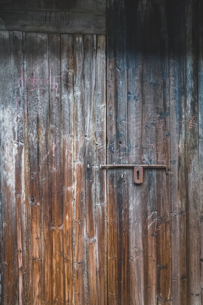 wooden door of traditional house - Fotoğraf, Görsel