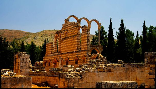 Antik kentin Anjar Lübnan Bekaa Vadisi'nde kalıntıları - Fotoğraf, Görsel