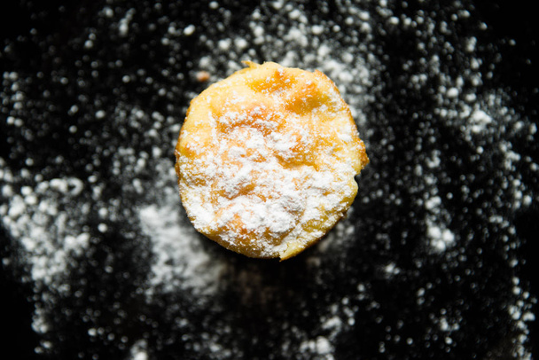 The powdered muffin - Photo, Image