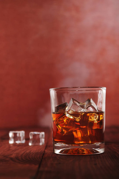 whiskey with ice - Фото, изображение