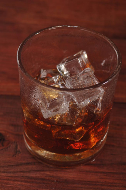 whiskey with ice - Valokuva, kuva