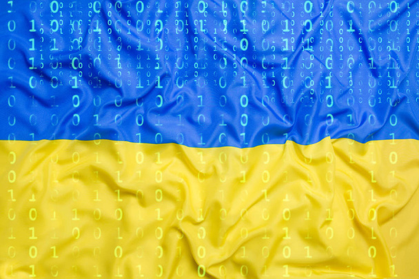 Δυαδικό κώδικα, με σημαία Ουκρανία, έννοια προστασία δεδομένων - Φωτογραφία, εικόνα