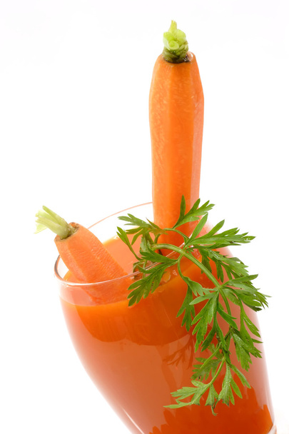 Zumo de zanahoria fresca
 - Foto, imagen