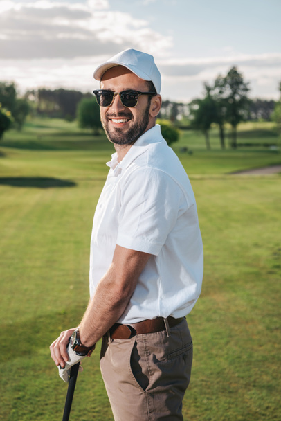 Man playing golf  - Фото, изображение