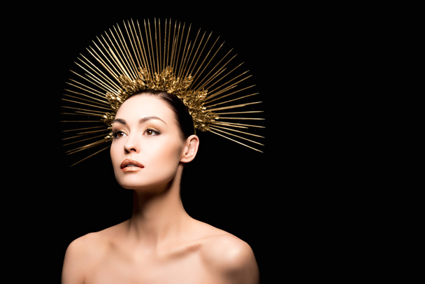 glamorous woman in golden headpiece - Fotografie, Obrázek