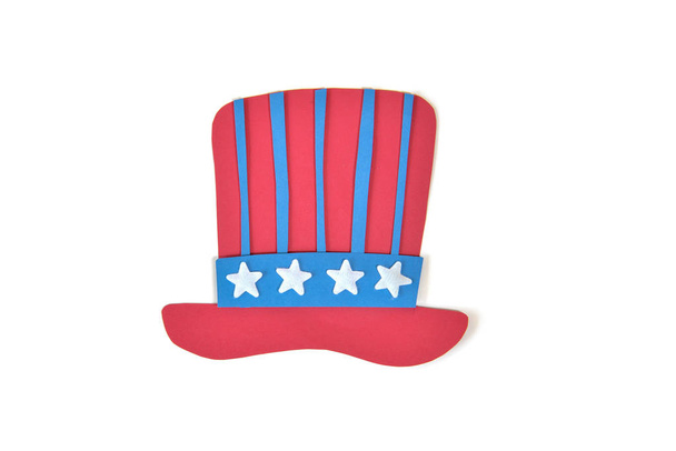 Uncle Sam hoed papier knippen op witte achtergrond - geïsoleerd - Foto, afbeelding