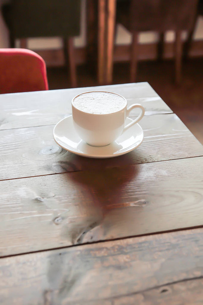 kahvi puinen pöytä - Valokuva, kuva