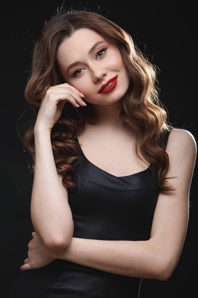Portrait of smiling attractive young woman with red lips - Valokuva, kuva