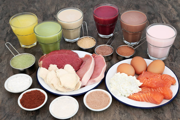 Aliments riches en protéines avec boissons santé
 - Photo, image