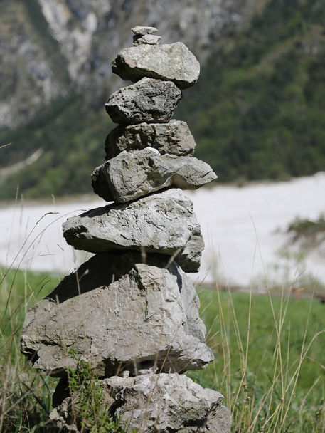 hromadu kamení symbolizují modlitbu v horách - Fotografie, Obrázek