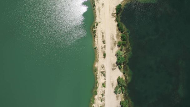 Zeer mooie verlaten eiland uitzicht van bovenaf - Foto, afbeelding