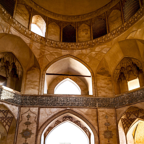 en iran la arquitectura religiosa
 - Foto, Imagen