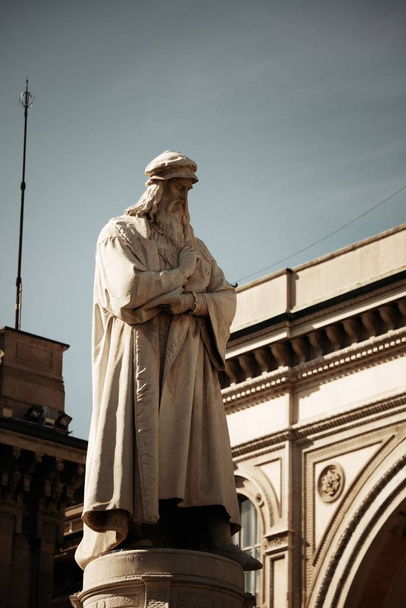 Leonardo Da Vinci statue - Photo, Image