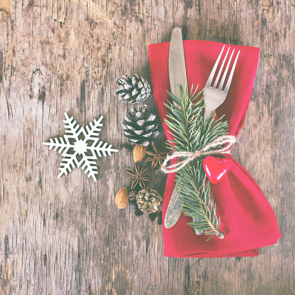Conjunto de mesa con un invierno, decoración de Navidad
 - Foto, imagen