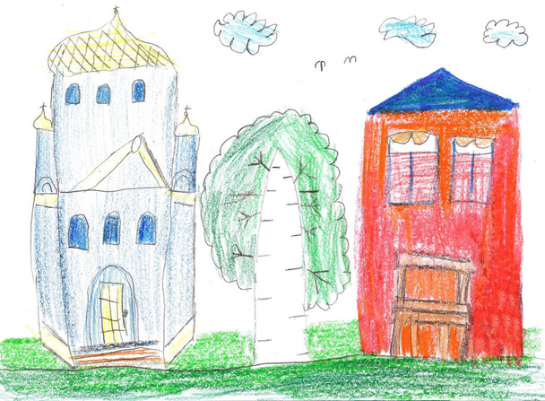 Dibujo de niño. Casa, árboles e iglesia
 - Foto, imagen