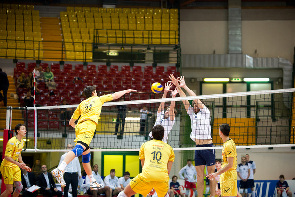 Volley - Foto, afbeelding