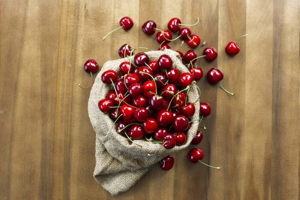 Close up of pile of cherries  - Fotografie, Obrázek