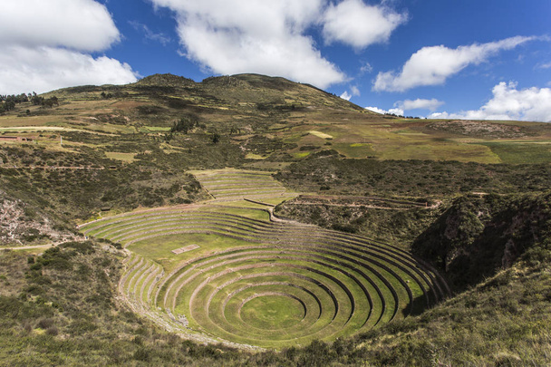 die landwirtschaftlichen Terrassen der Inkas bei den Muränen. Peru - Foto, Bild