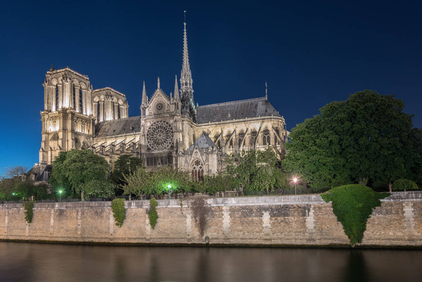 Notre-Dame de Paris-ban. - Fotó, kép