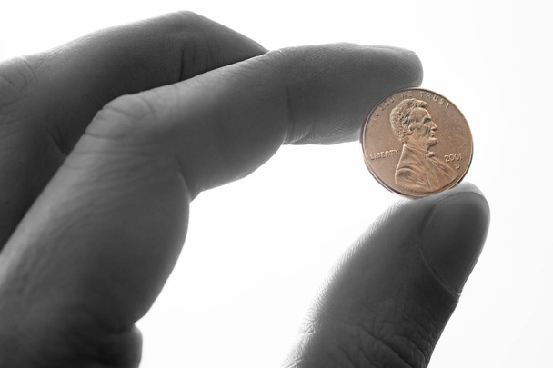 Penny sikke üzerinde beyaz izole Close-Up - Fotoğraf, Görsel