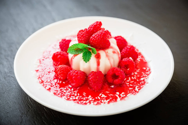Sweet Jelly with berries - Valokuva, kuva