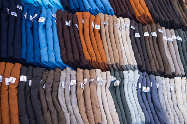 барвиста тканина в магазинах
 - Фото, зображення