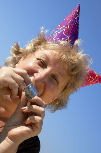 Женщина с вечеринки в честь дня рождения
 - Фото, изображение