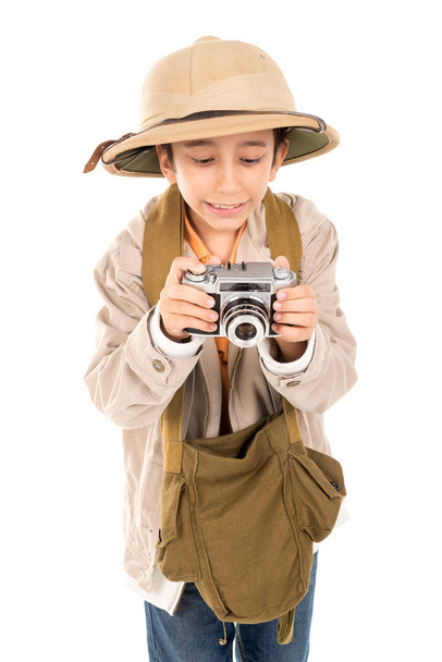 Niño con ropa Safari
 - Foto, Imagen
